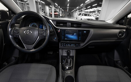 Toyota Corolla, 2018 год, 1 940 000 рублей, 8 фотография