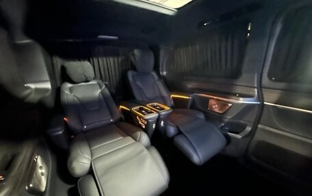 Mercedes-Benz V-Класс, 2024 год, 15 500 000 рублей, 5 фотография