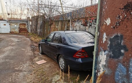 Mercedes-Benz C-Класс, 2001 год, 250 000 рублей, 3 фотография