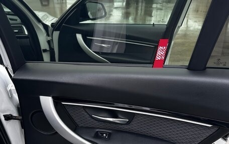 BMW 3 серия, 2017 год, 2 450 000 рублей, 14 фотография