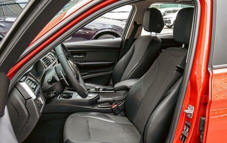 BMW 3 серия, 2018 год, 1 850 000 рублей, 10 фотография