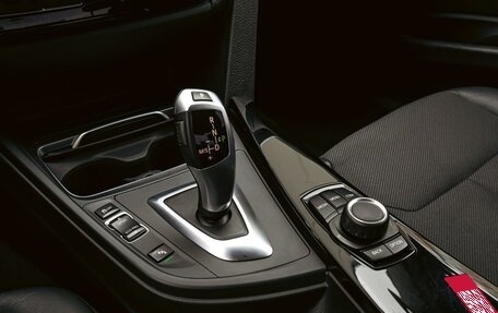 BMW 3 серия, 2018 год, 1 850 000 рублей, 12 фотография