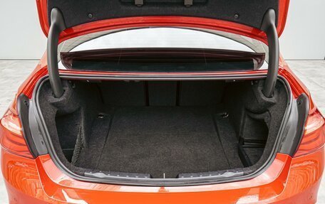 BMW 3 серия, 2018 год, 1 850 000 рублей, 21 фотография