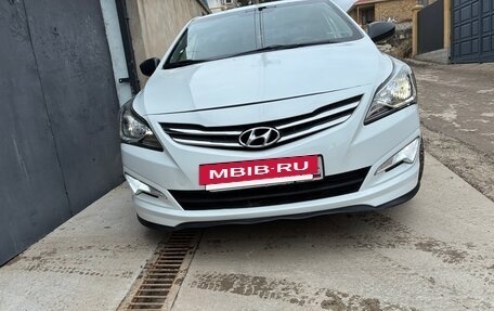 Hyundai Solaris II рестайлинг, 2011 год, 750 000 рублей, 2 фотография