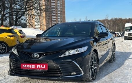 Toyota Camry, 2021 год, 4 200 000 рублей, 2 фотография
