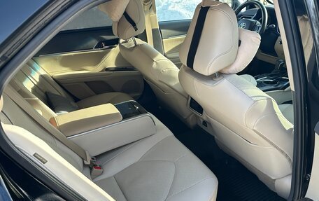 Toyota Camry, 2021 год, 4 200 000 рублей, 10 фотография