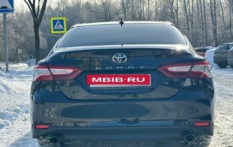 Toyota Camry, 2021 год, 4 200 000 рублей, 5 фотография