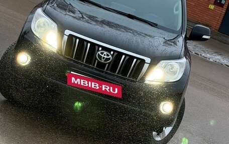 Toyota Land Cruiser Prado 150 рестайлинг 2, 2012 год, 3 000 000 рублей, 3 фотография