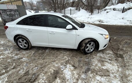 Chevrolet Cruze II, 2011 год, 750 000 рублей, 3 фотография