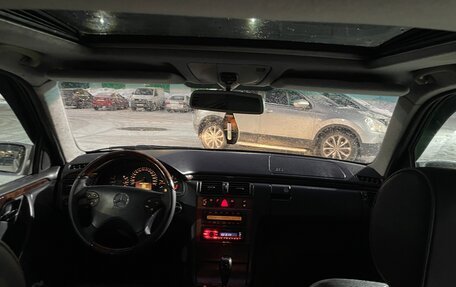 Mercedes-Benz E-Класс, 2000 год, 580 000 рублей, 9 фотография