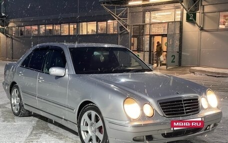 Mercedes-Benz E-Класс, 2000 год, 580 000 рублей, 3 фотография