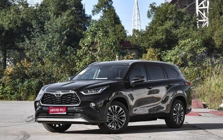 Toyota Highlander, 2026 год, 5 849 999 рублей, 1 фотография