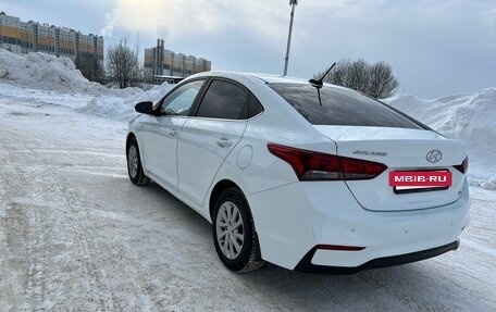 Hyundai Solaris II рестайлинг, 2019 год, 1 365 000 рублей, 3 фотография