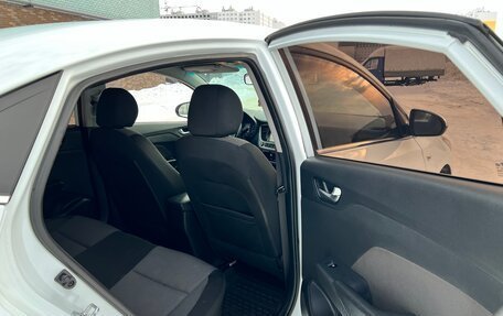 Hyundai Solaris II рестайлинг, 2019 год, 1 365 000 рублей, 14 фотография