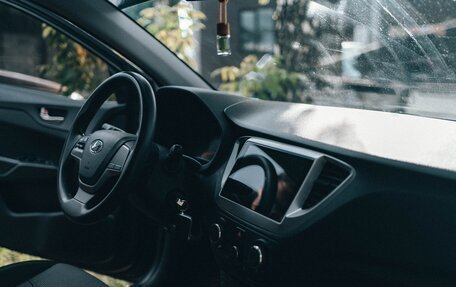 Hyundai Solaris II рестайлинг, 2018 год, 1 350 000 рублей, 12 фотография