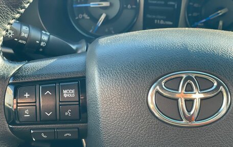 Toyota Hilux VIII, 2020 год, 3 890 000 рублей, 14 фотография