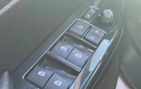 Toyota Hilux VIII, 2020 год, 3 890 000 рублей, 8 фотография