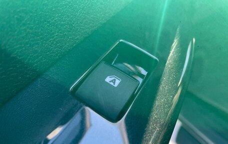 Toyota Hilux VIII, 2020 год, 3 890 000 рублей, 23 фотография