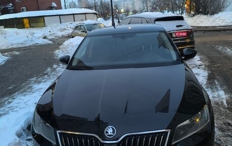 Skoda Superb III рестайлинг, 2016 год, 1 800 000 рублей, 1 фотография