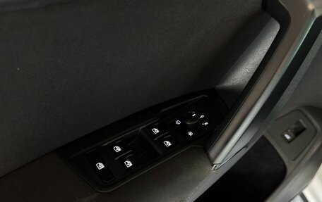 Volkswagen Tiguan II, 2020 год, 2 660 000 рублей, 14 фотография