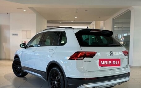 Volkswagen Tiguan II, 2020 год, 2 660 000 рублей, 6 фотография