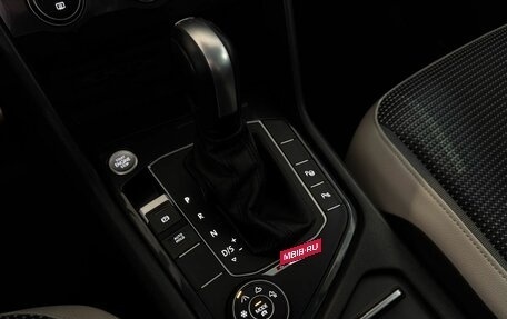 Volkswagen Tiguan II, 2020 год, 2 660 000 рублей, 28 фотография