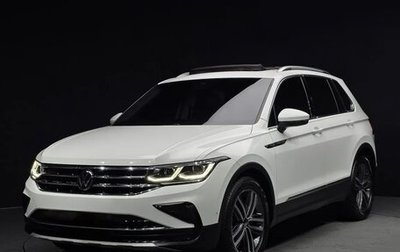 Volkswagen Tiguan II, 2022 год, 2 450 000 рублей, 1 фотография