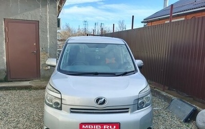 Toyota Voxy II, 2010 год, 1 600 000 рублей, 1 фотография