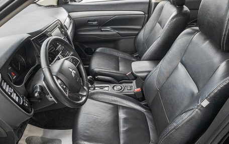 Mitsubishi Outlander III рестайлинг 3, 2013 год, 1 999 000 рублей, 11 фотография