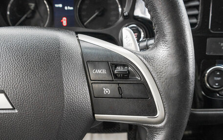 Mitsubishi Outlander III рестайлинг 3, 2013 год, 1 999 000 рублей, 17 фотография