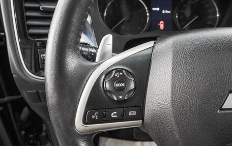 Mitsubishi Outlander III рестайлинг 3, 2013 год, 1 999 000 рублей, 16 фотография