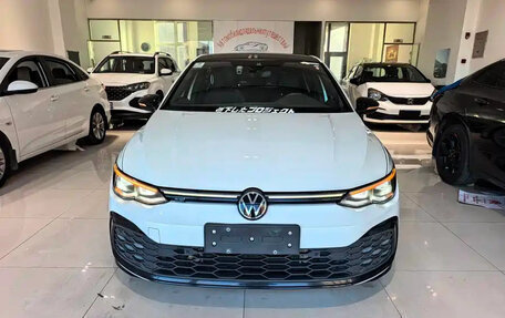 Volkswagen Golf VIII, 2023 год, 1 710 013 рублей, 2 фотография