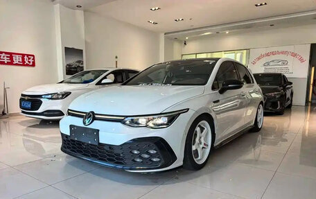 Volkswagen Golf VIII, 2023 год, 1 710 013 рублей, 3 фотография