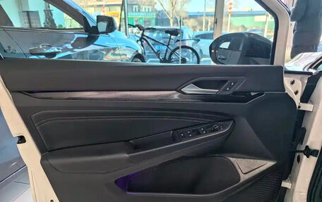 Volkswagen Golf VIII, 2023 год, 1 710 013 рублей, 7 фотография