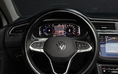 Volkswagen Tiguan II, 2022 год, 2 450 000 рублей, 10 фотография