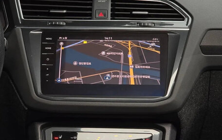 Volkswagen Tiguan II, 2022 год, 2 450 000 рублей, 11 фотография