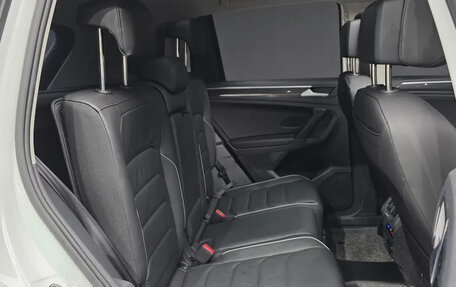 Volkswagen Tiguan II, 2022 год, 2 450 000 рублей, 9 фотография