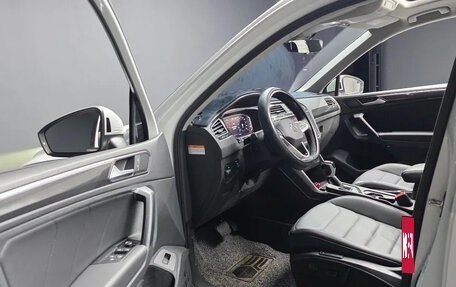 Volkswagen Tiguan II, 2022 год, 2 450 000 рублей, 7 фотография