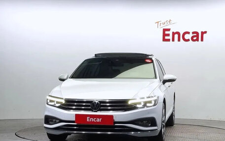 Volkswagen Passat B8 рестайлинг, 2022 год, 1 694 000 рублей, 2 фотография