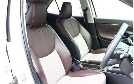 Toyota Yaris Cross, 2021 год, 2 000 000 рублей, 5 фотография