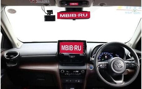 Toyota Yaris Cross, 2021 год, 2 000 000 рублей, 4 фотография