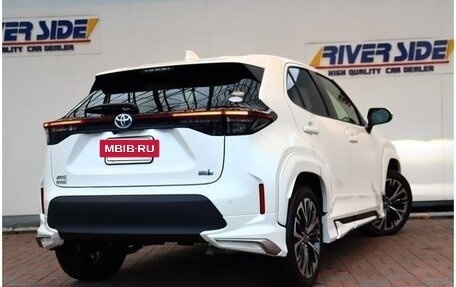 Toyota Yaris Cross, 2021 год, 2 000 000 рублей, 3 фотография