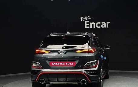 Hyundai Kona I, 2022 год, 1 550 000 рублей, 4 фотография