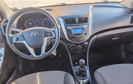 Hyundai Solaris II рестайлинг, 2012 год, 638 000 рублей, 13 фотография