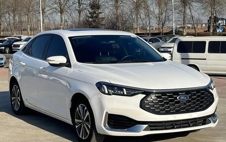 Ford Escort, 2022 год, 1 107 000 рублей, 3 фотография