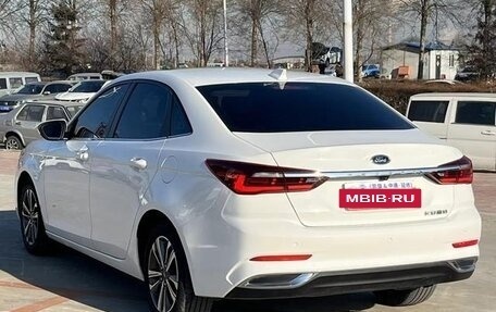 Ford Escort, 2022 год, 1 107 000 рублей, 4 фотография