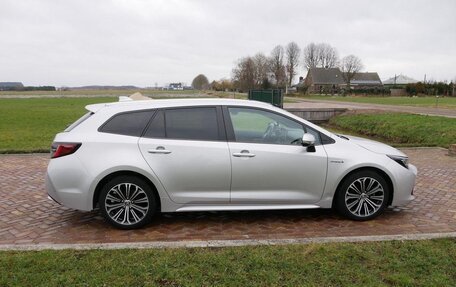Toyota Corolla, 2021 год, 2 000 000 рублей, 4 фотография