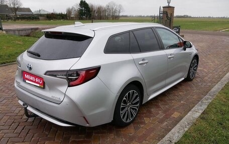 Toyota Corolla, 2021 год, 2 000 000 рублей, 5 фотография