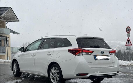 Toyota Auris II, 2018 год, 2 234 000 рублей, 2 фотография