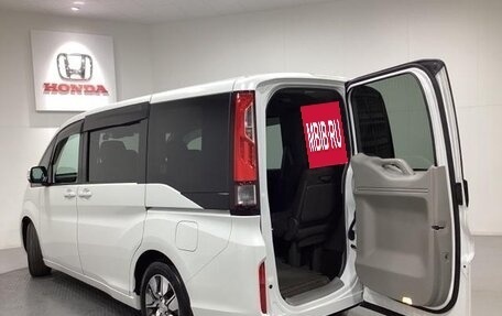 Honda Stepwgn IV, 2021 год, 1 710 000 рублей, 16 фотография